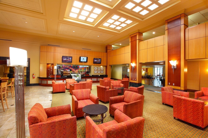 Imagen de los interiores del Hotel DoubleTree by Hilton Atlanta Windy Hill Ballpark. Foto 11