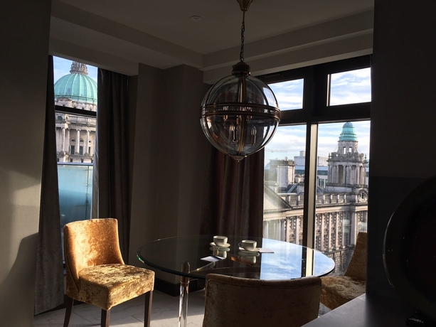 Imagen de la habitación del Hotel DoubleTree by Hilton Belfast City Ten Square. Foto 4