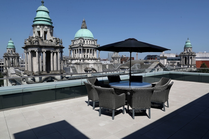 Imagen de la habitación del Hotel DoubleTree by Hilton Belfast City Ten Square. Foto 14