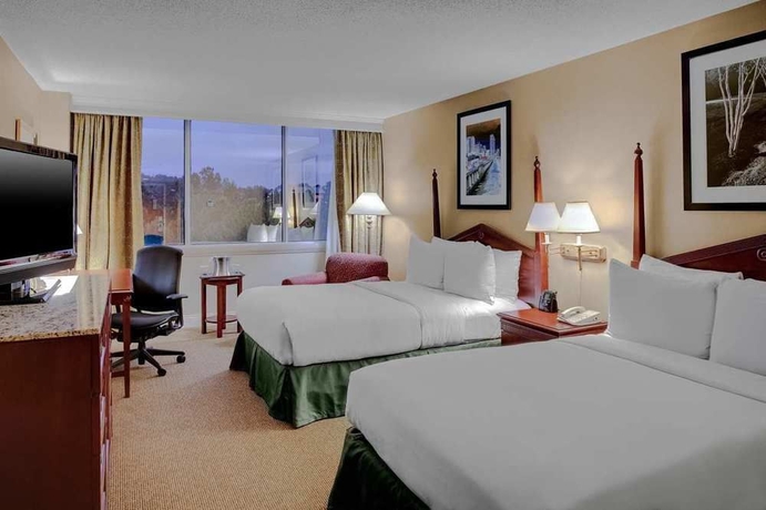 Imagen de la habitación del Hotel DoubleTree by Hilton Birmingham Perimeter Park. Foto 3