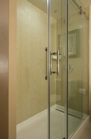 Imagen de la habitación del Hotel DoubleTree by Hilton Boston North Shore. Foto 4