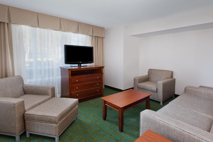 Imagen de la habitación del Hotel DoubleTree by Hilton Brunswick. Foto 12