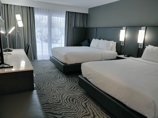 Imagen de la habitación del Hotel DoubleTree by Hilton Calgary North. Foto 10