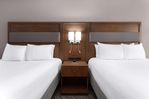 Imagen de la habitación del Hotel DoubleTree by Hilton Charleston Mount Pleasant. Foto 14