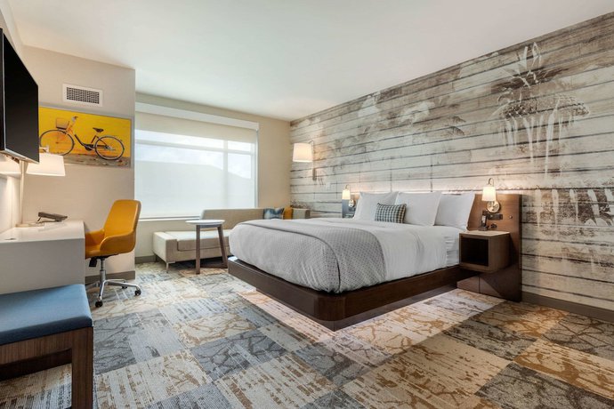 Imagen de la habitación del Hotel DoubleTree by Hilton Charleston Riverview. Foto 3