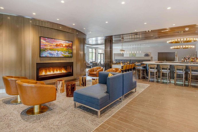 Imagen de los interiores del Hotel DoubleTree by Hilton Charleston Riverview. Foto 15