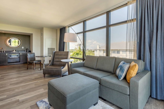 Imagen de la habitación del Hotel DoubleTree by Hilton Charleston Riverview. Foto 8