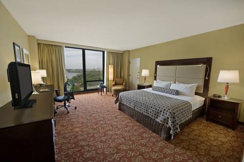 Imagen de la habitación del Hotel DoubleTree by Hilton Cherry Hill Philadelphia. Foto 5