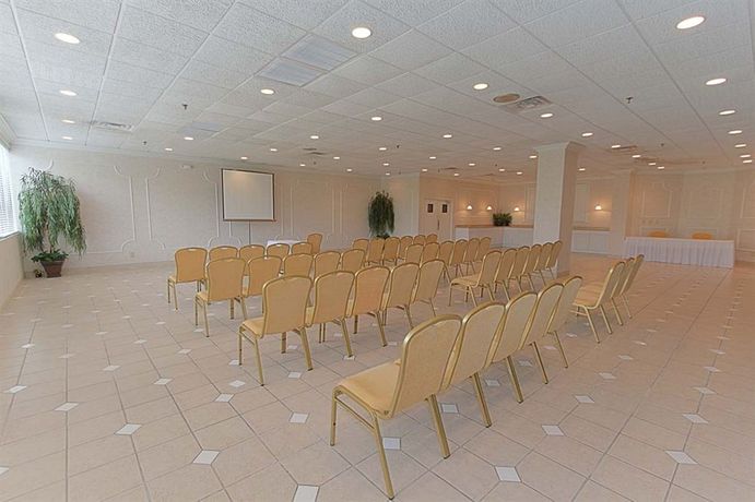 Imagen de la habitación del Hotel DoubleTree by Hilton Clarksville Riverview. Foto 3