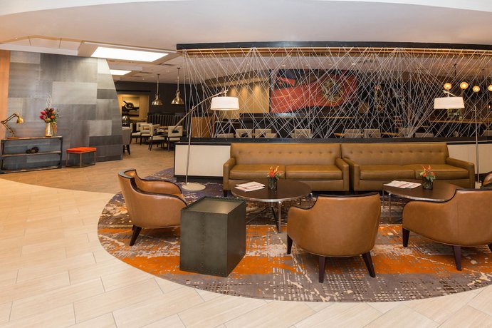 Imagen de los interiores del Hotel DoubleTree by Hilton Dayton Fairborn. Foto 15