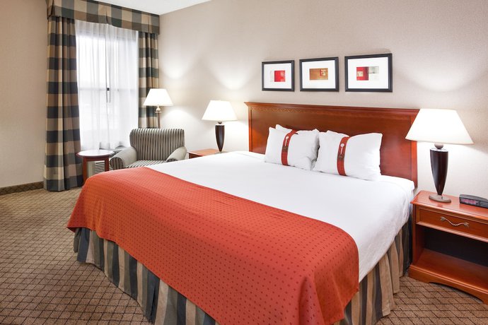 Imagen de la habitación del Hotel DoubleTree by Hilton Dayton Fairborn. Foto 6