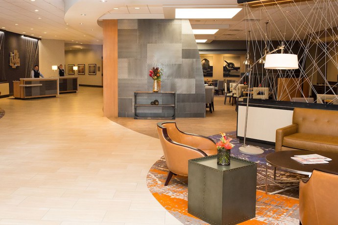 Imagen de los interiores del Hotel DoubleTree by Hilton Dayton Fairborn. Foto 18