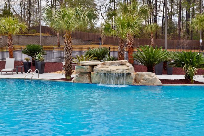 Imagen de la piscina del Hotel DoubleTree by Hilton Dothan, AL. Foto 19