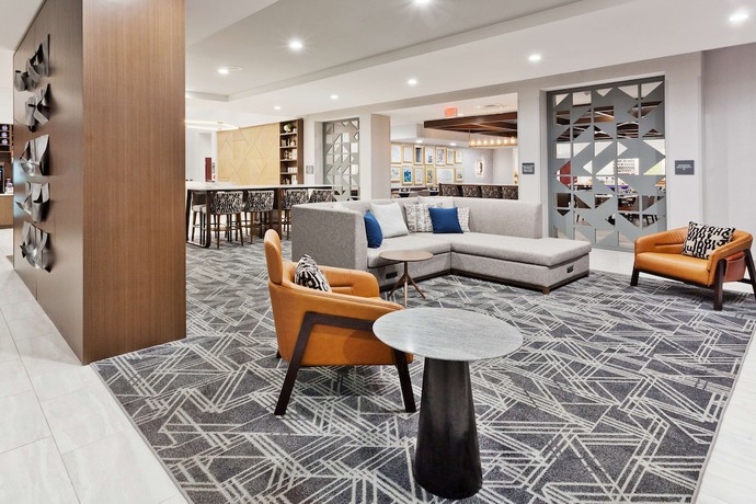 Imagen de los interiores del Hotel DoubleTree by Hilton Dothan, AL. Foto 11