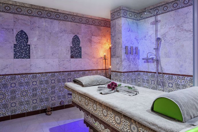 Imagen de los interiores del Hotel DoubleTree by Hilton Dubai Al Jadaf. Foto 20