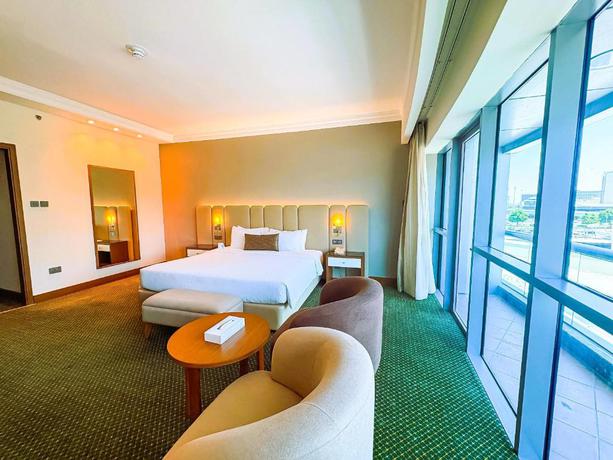 Imagen de la habitación del Hotel DoubleTree by Hilton Dubai Port Saeed. Foto 4