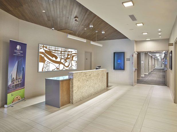 Imagen de los interiores del Hotel DoubleTree by Hilton Edmonton Downtown. Foto 19