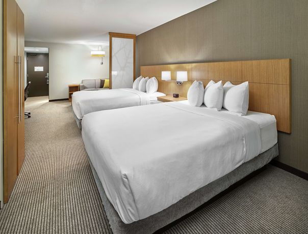 Imagen de la habitación del Hotel DoubleTree by Hilton Edmonton Downtown. Foto 4