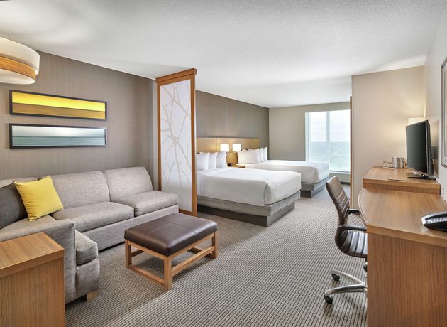 Imagen de la habitación del Hotel DoubleTree by Hilton Edmonton Downtown. Foto 6