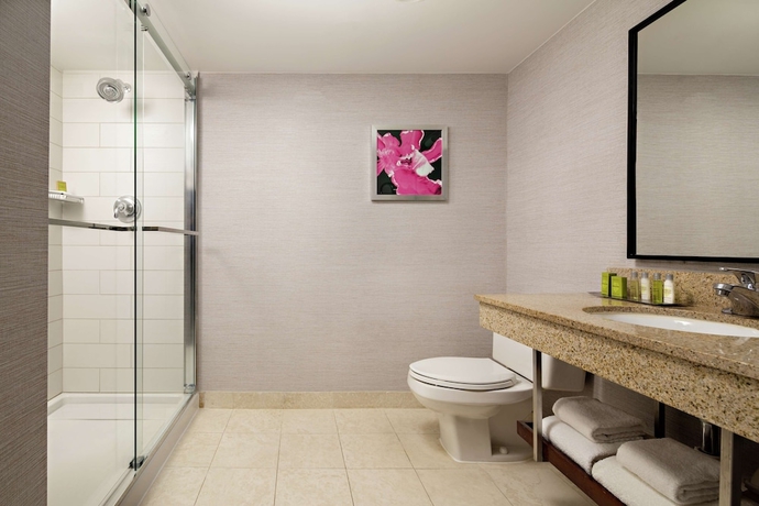 Imagen de la habitación del Hotel DoubleTree by Hilton Fairfield Hotel and Suites. Foto 11