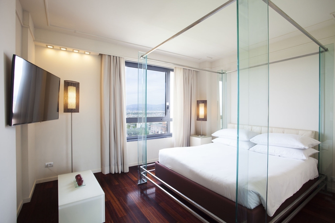 Imagen de la habitación del Hotel DoubleTree by Hilton Florence Metropole. Foto 5