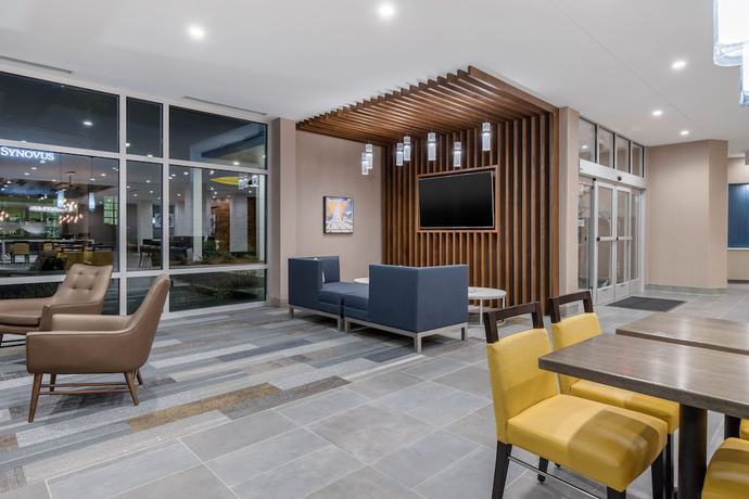 Imagen de los interiores del Hotel DoubleTree by Hilton Greenville Woodruff Road. Foto 15