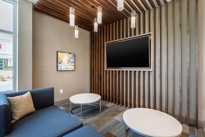 Imagen de los interiores del Hotel DoubleTree by Hilton Greenville Woodruff Road. Foto 16