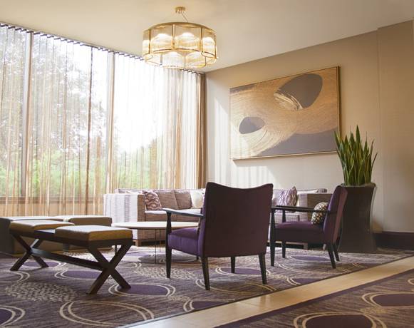 Imagen de los interiores del Hotel DoubleTree by Hilton Hotel Minneapolis North. Foto 12