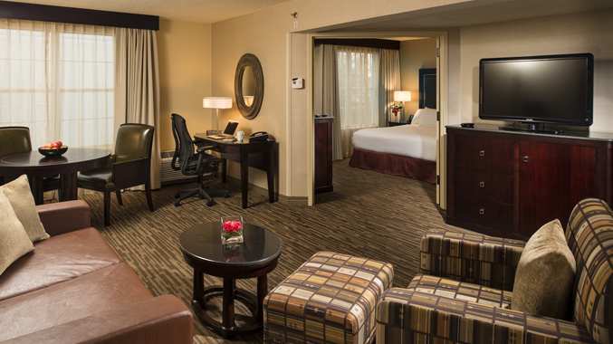 Imagen de la habitación del Hotel DoubleTree by Hilton Hotel Raleigh-Durham Airport at Research Triangle Park. Foto 9