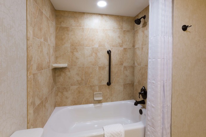 Imagen de la habitación del Hotel DoubleTree by Hilton Hotel St. Augustine Historic District. Foto 4