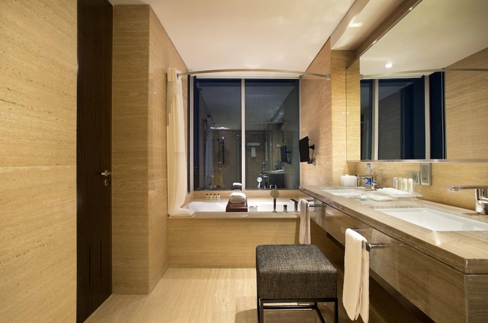 Imagen de la habitación del Hotel DoubleTree by Hilton Jakarta Kemayoran. Foto 4