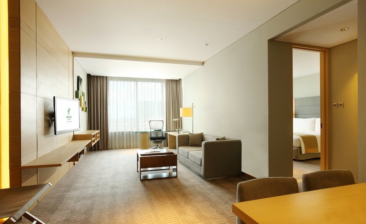 Imagen de la habitación del Hotel DoubleTree by Hilton Jakarta Kemayoran. Foto 9