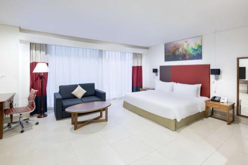 Imagen de la habitación del Hotel DoubleTree by Hilton Jeddah Al Andalus Mall. Foto 15