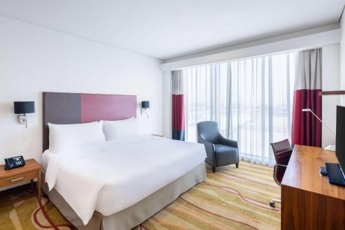 Imagen de la habitación del Hotel DoubleTree by Hilton Jeddah Al Andalus Mall. Foto 16