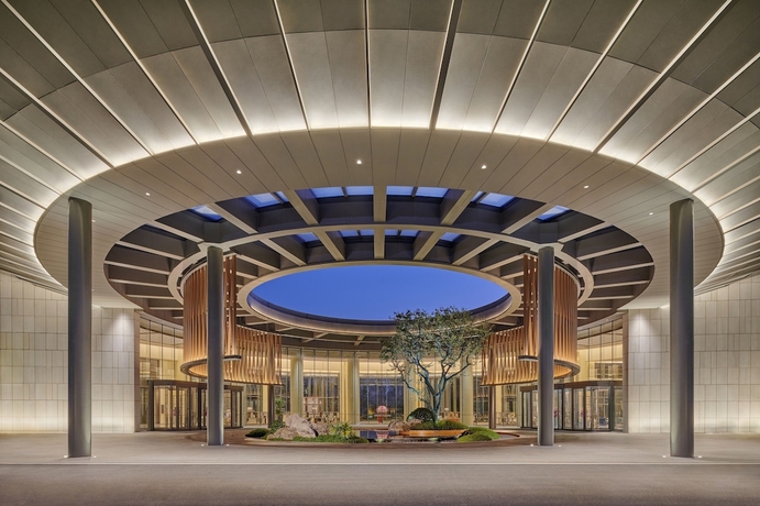 Imagen general del Hotel DoubleTree by Hilton Jiangxi Fuzhou. Foto 1