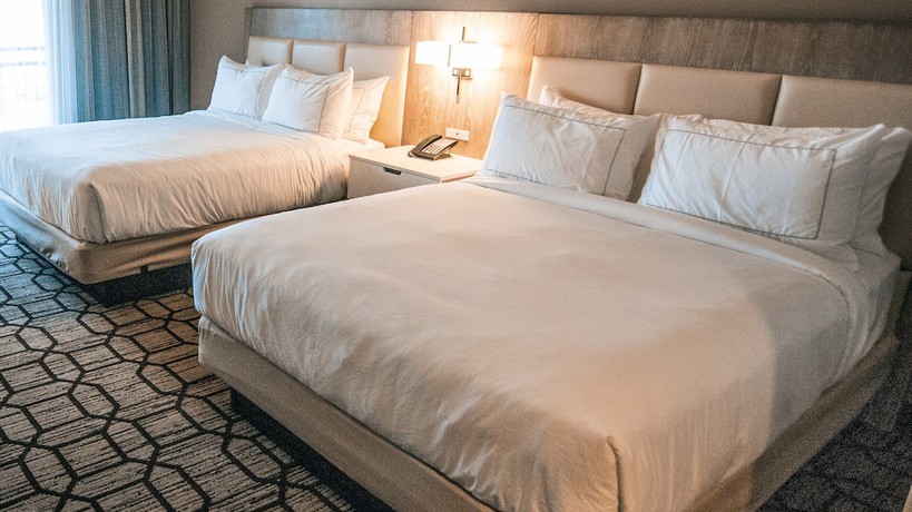 Imagen de la habitación del Hotel DoubleTree by Hilton Lubbock University Area. Foto 3