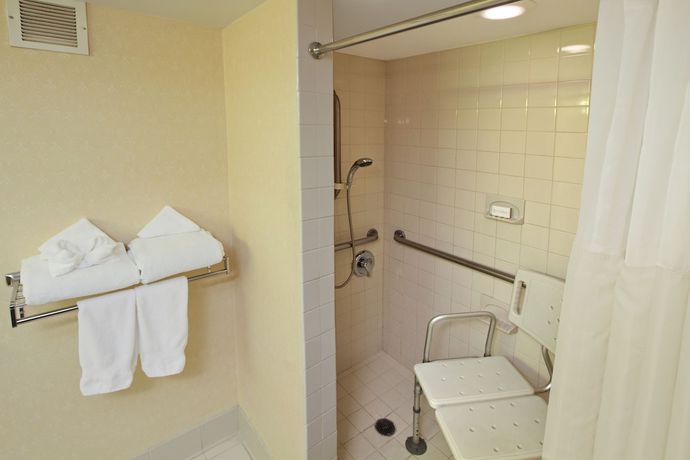 Imagen de la habitación del Hotel DoubleTree by Hilton Mahwah, Mahwah. Foto 12