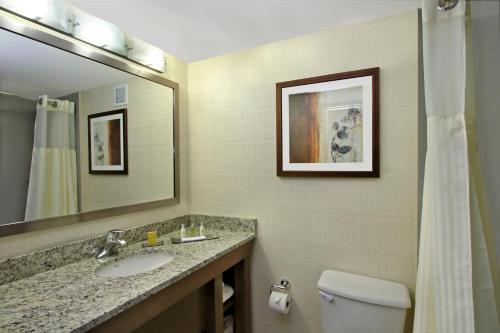 Imagen de la habitación del Hotel DoubleTree by Hilton Mahwah, Mahwah. Foto 7