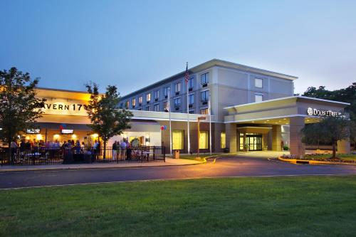 Imagen general del Hotel DoubleTree by Hilton Mahwah, Mahwah. Foto 4
