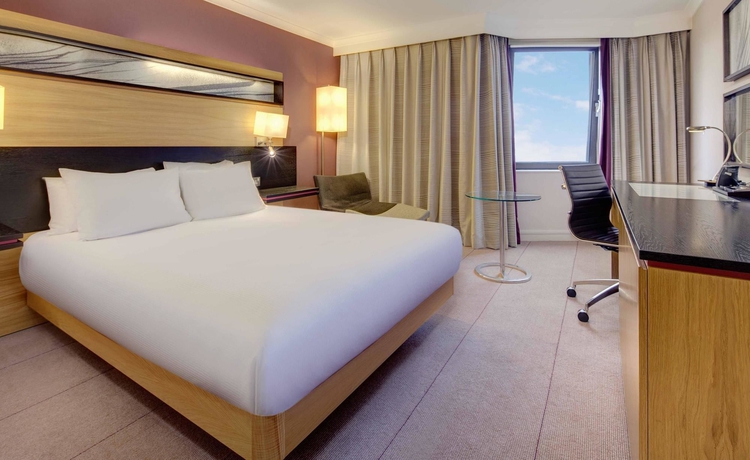 Imagen de la habitación del Hotel DoubleTree by Hilton Manchester Airport. Foto 10