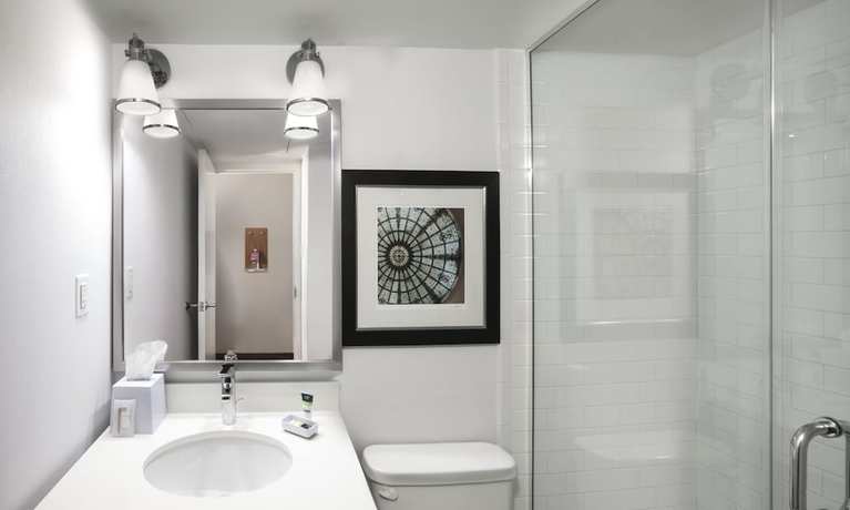 Imagen de la habitación del Hotel DoubleTree by Hilton Manhattan. Foto 3