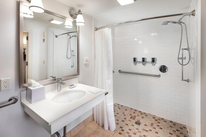Imagen de la habitación del Hotel DoubleTree by Hilton Manhattan. Foto 7