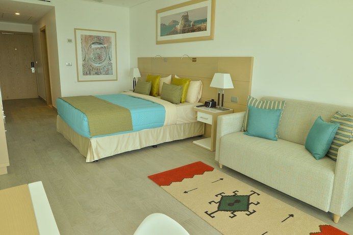 Imagen de la habitación del Hotel DoubleTree by Hilton Mazatlan. Foto 4