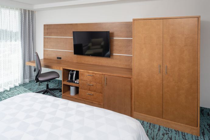 Imagen de la habitación del Hotel DoubleTree by Hilton Miami North I-95, FL. Foto 12