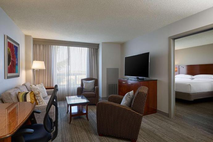 Imagen general del Hotel DoubleTree by Hilton Minneapolis Airport, MN. Foto 12