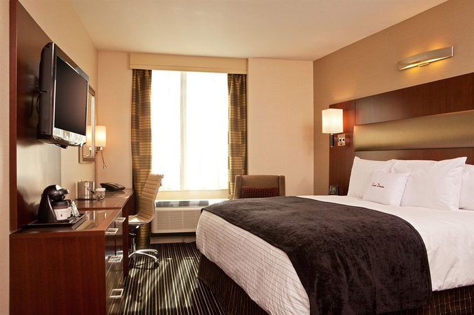 Imagen de la habitación del Hotel DoubleTree by Hilton New York Downtown. Foto 5