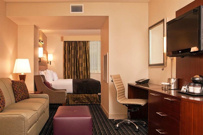 Imagen de los interiores del Hotel DoubleTree by Hilton New York Downtown. Foto 10