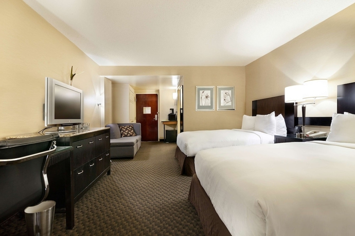 Imagen general del Hotel DoubleTree by Hilton New York JFK Airport. Foto 1