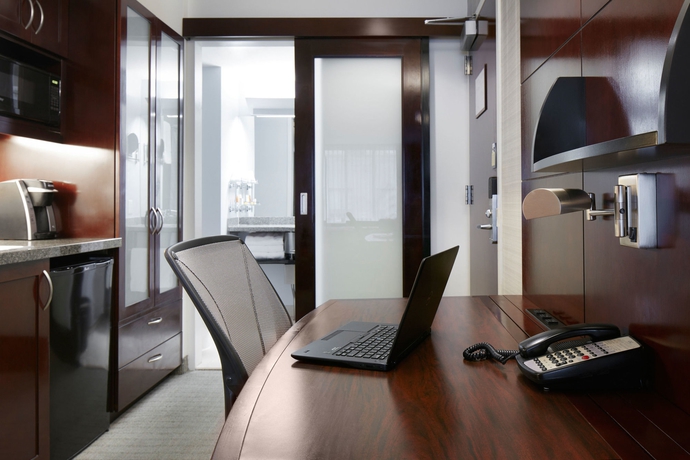 Imagen de la habitación del Hotel DoubleTree by Hilton New York Midtown Fifth Ave. Foto 5