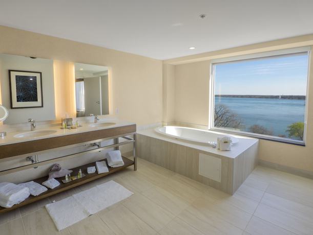 Imagen de la habitación del Hotel DoubleTree by Hilton Niagara Falls New York. Foto 4